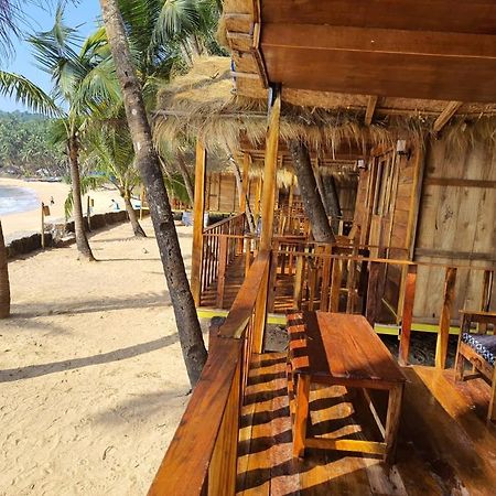 Sea Front Cottages Little Khola Cola Ngoại thất bức ảnh